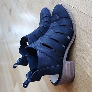 1. State Heeled Amilee Cage Black Boho Bootie Women's size 9